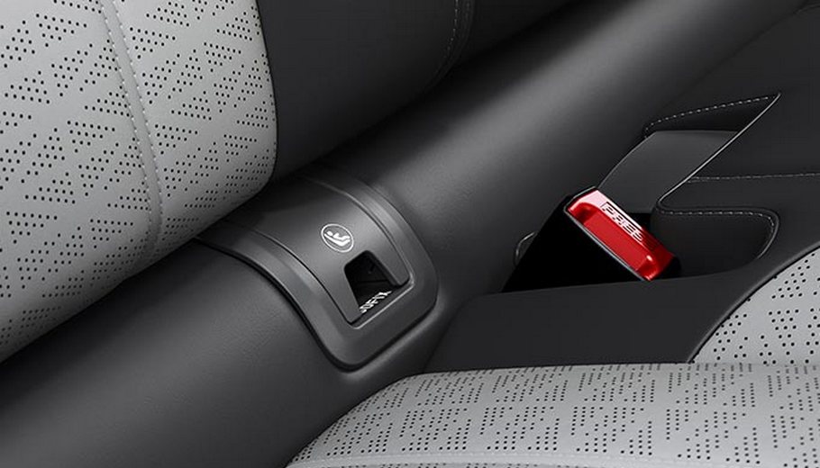 Подушки безопасности + точки крепления ISOFIX для детских кресел