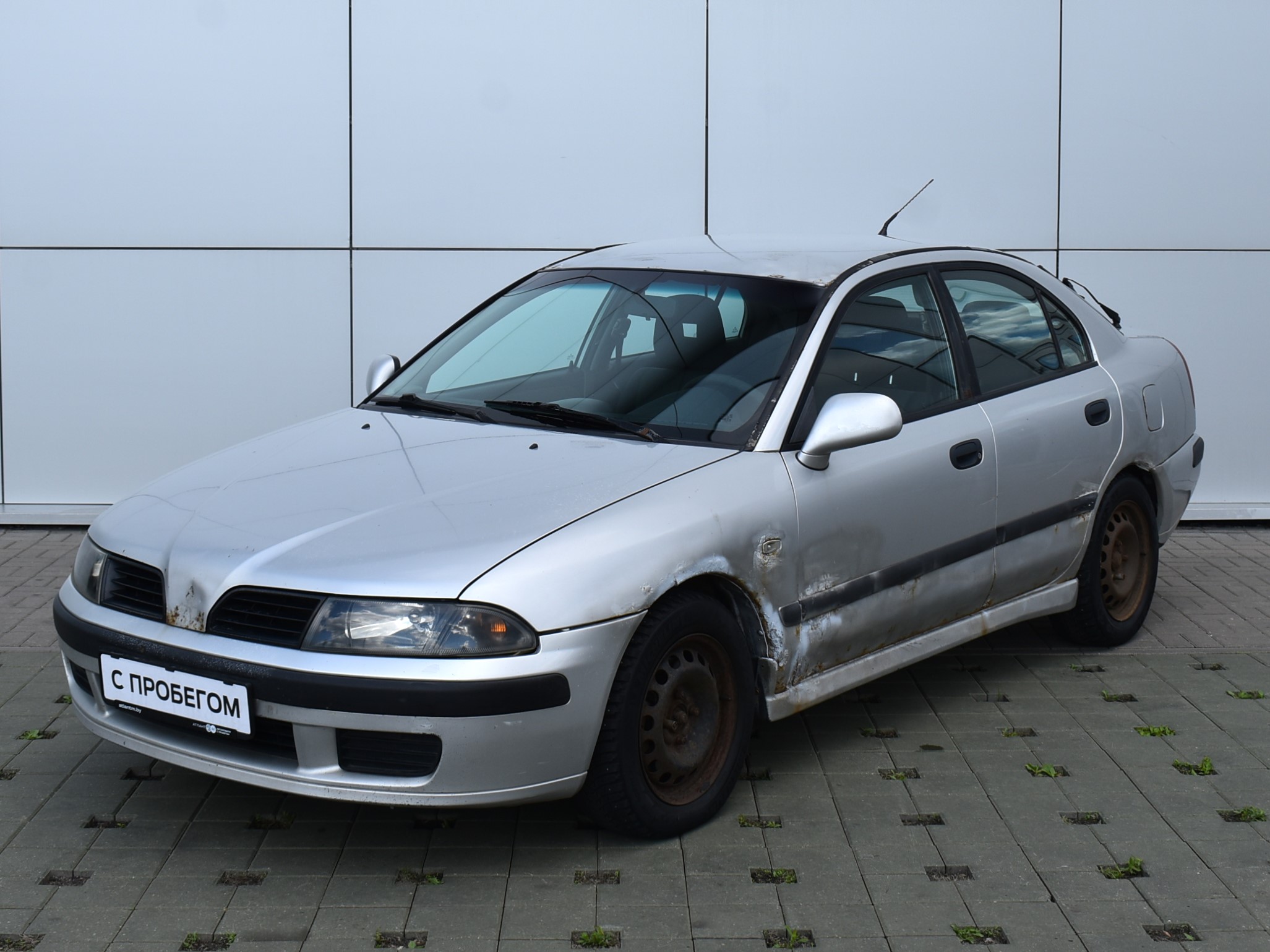 Mitsubishi Carisma